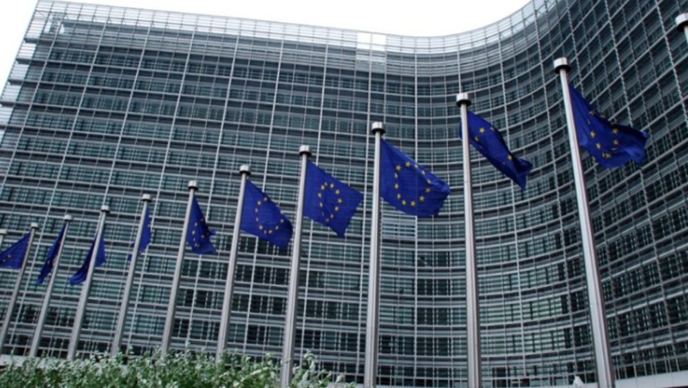 Eurobarometro: più fiducia verso l'UE