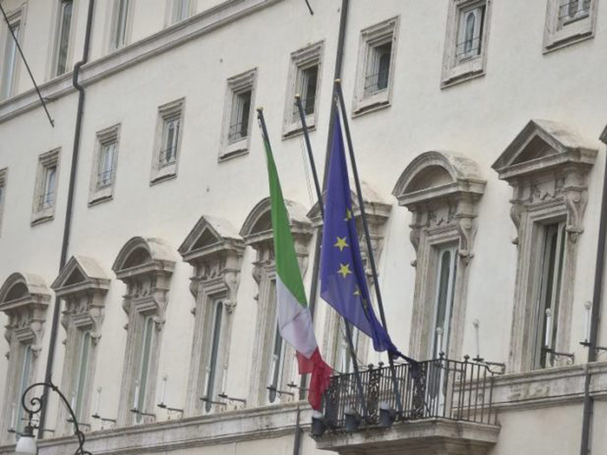 Ministro Foti sul diritto di veto: "Non è rimuovendo l'unanimità che si risolvono i problemi" Ministro Foti sul diritto di veto: "Non è rimuovendo l'unanimità che si risolvono i problemi"