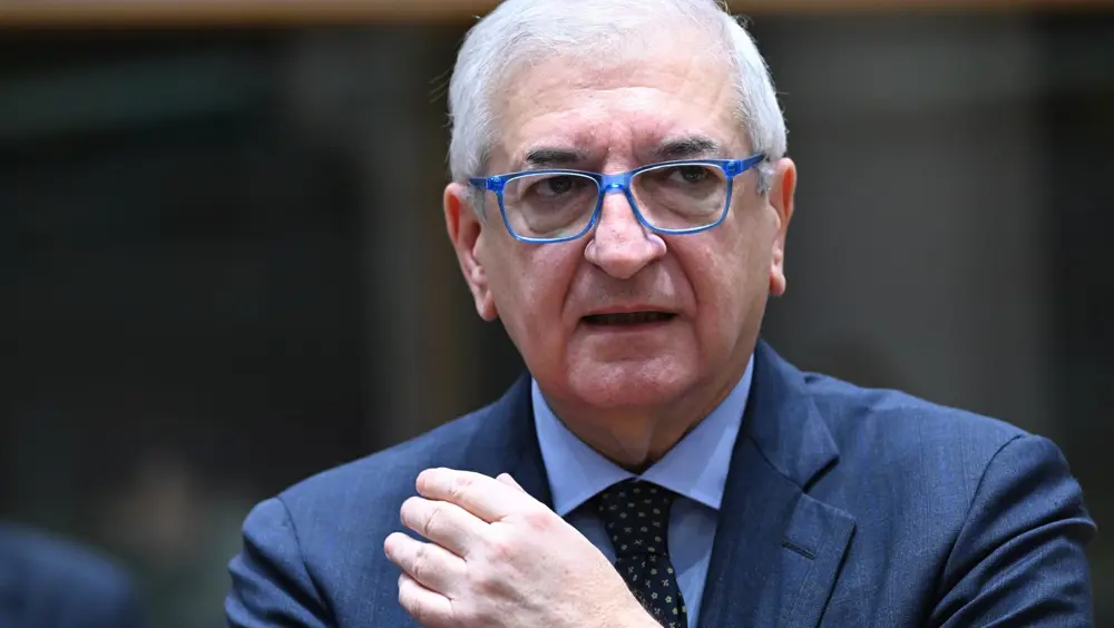 UE: Ministro Foti, flessibilità su auto va nella direzione auspicata da Italia 