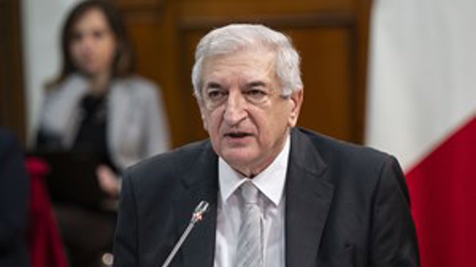 Ministro Foti: "Avanti senza assalti alla diligenza"